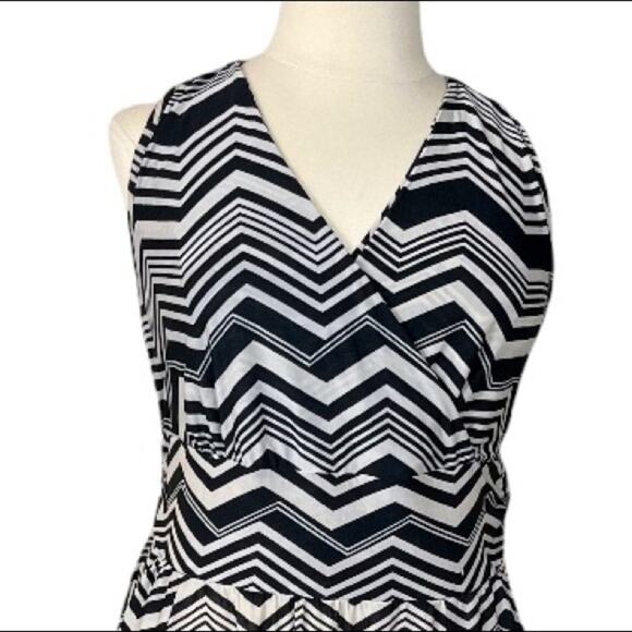 French Connection NEW Black Tan Chevron Surplice Wide Waistband Maxi Dress 1X - Picture 5 of 11